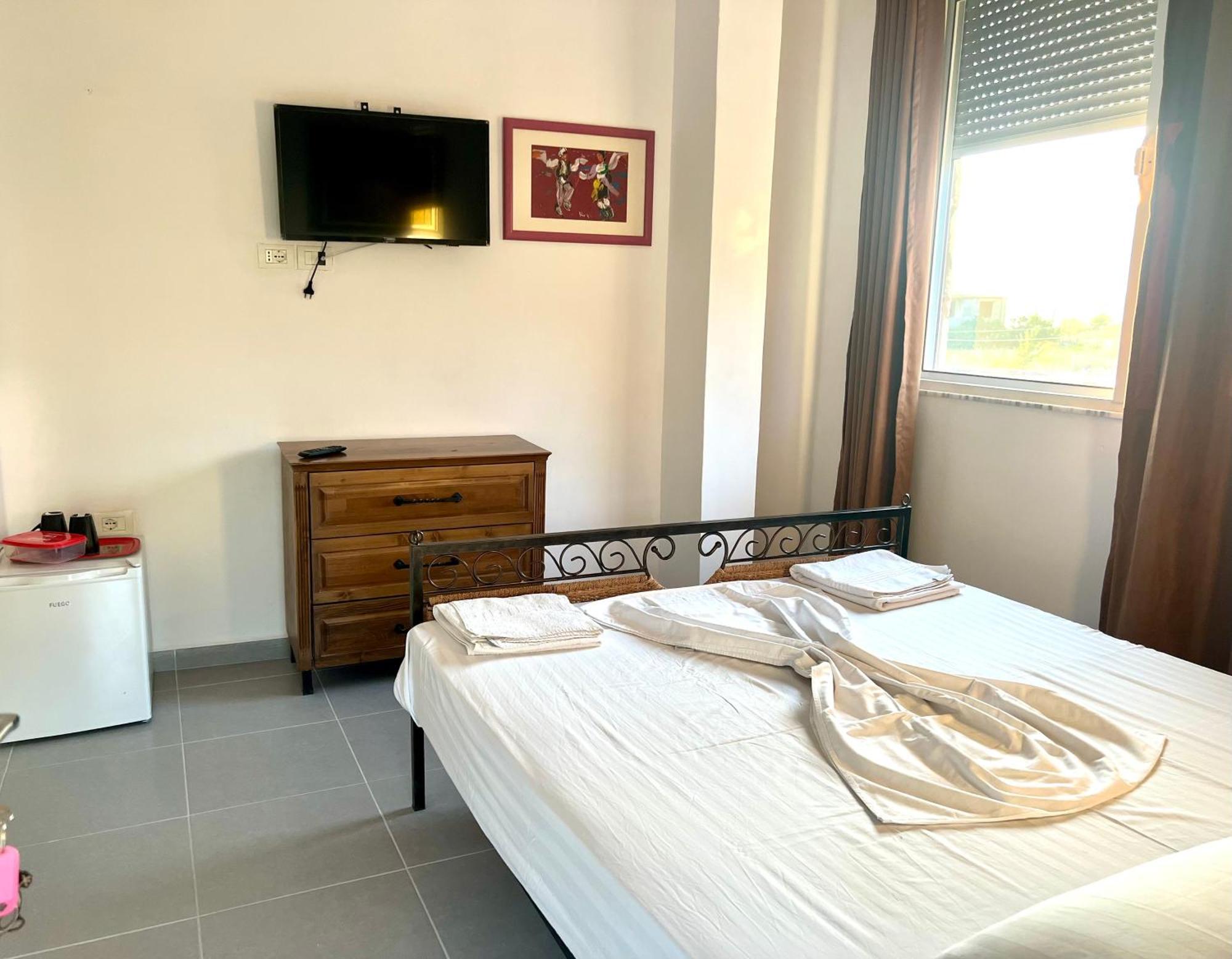 Jardin Miraculeux Otel Himarë Dış mekan fotoğraf